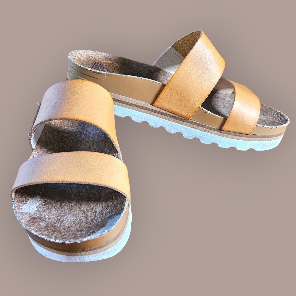 Reef Cushion Vista Hi Women's Sandals Size 8 Slides Platform Beige